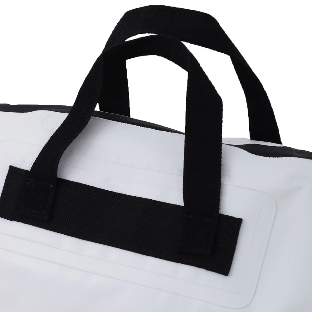 Berkley Insulated Fish Bag Medium - Image 4